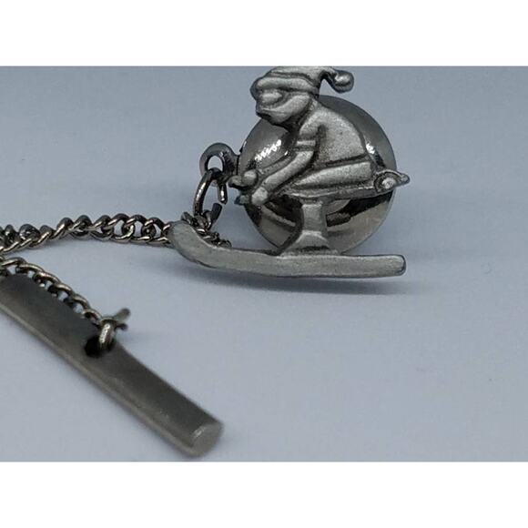 Vintage Ski Theme Silver Tie Tack with Chain, Vintage Men's Accesories - Picture 5 of 9